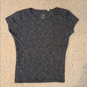 charcoal gray fitted top!